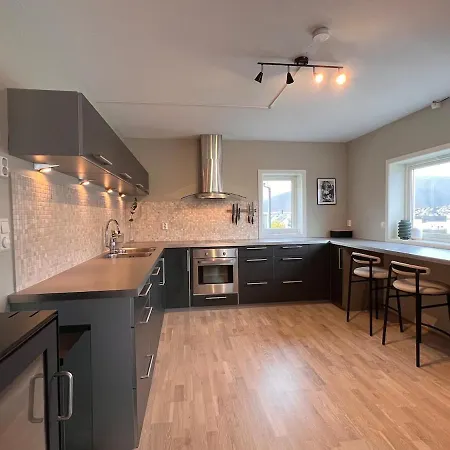 아파트 Cozy Centrally Located In *